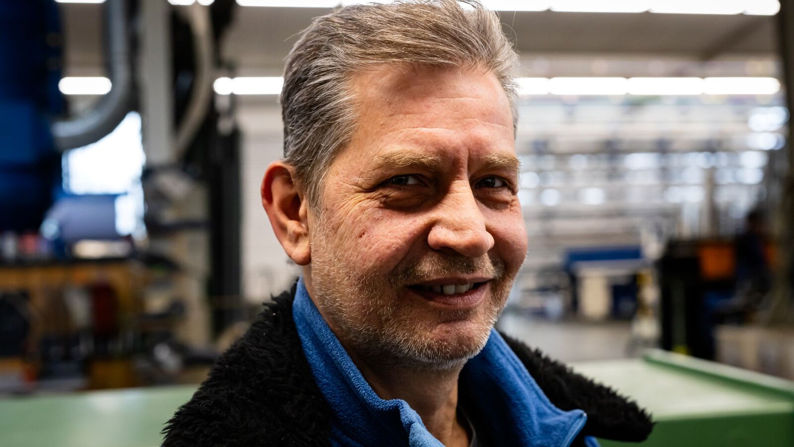 Carsten<br>Montage "Ich arbeite seit einigen Jahren als Monteur bei Metallbau Altwicker. Was mich besonders an meiner Arbeit fasziniert, ist die Atmosphäre auf den Baustellen. Jede Baustelle und jeder Kunde ist anders und das macht meine Arbeit abwechslungsreich und spannend."