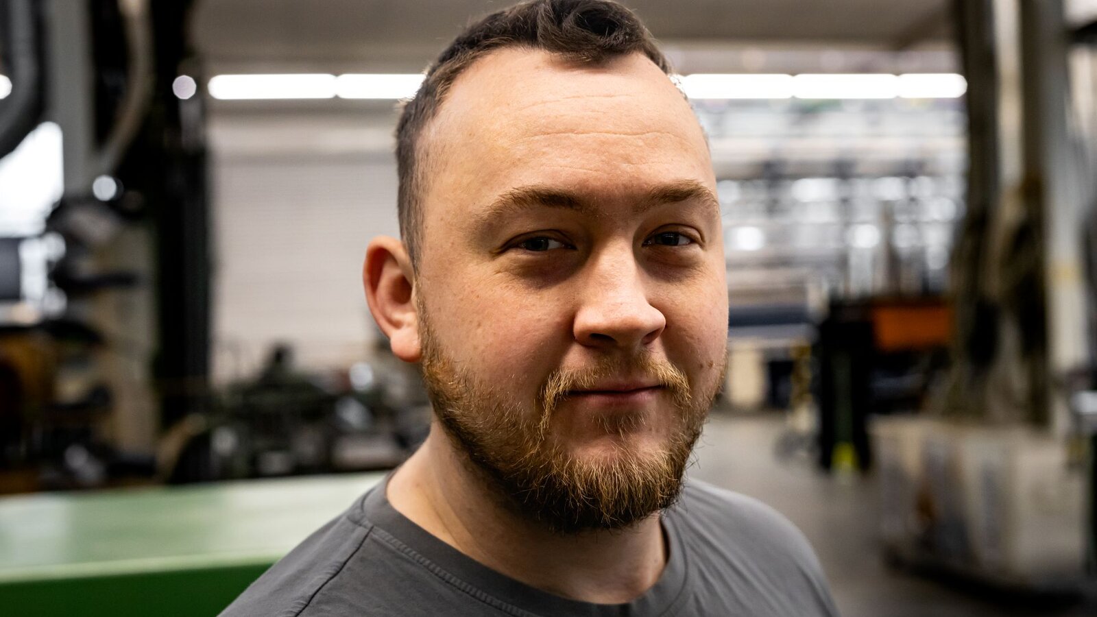 Marcel<br>Montage "Metallbau Altwicker hat mich dabei unterstützt meine angefangene Dachdeckerausbildung auf eine Ausbildung als Metallbauer zu wechseln. Das war definitiv der richtige Schritt! Bei Altwicker unterstützen sich immer alle, ob beruflich oder auch bei privaten Vorhaben.“
